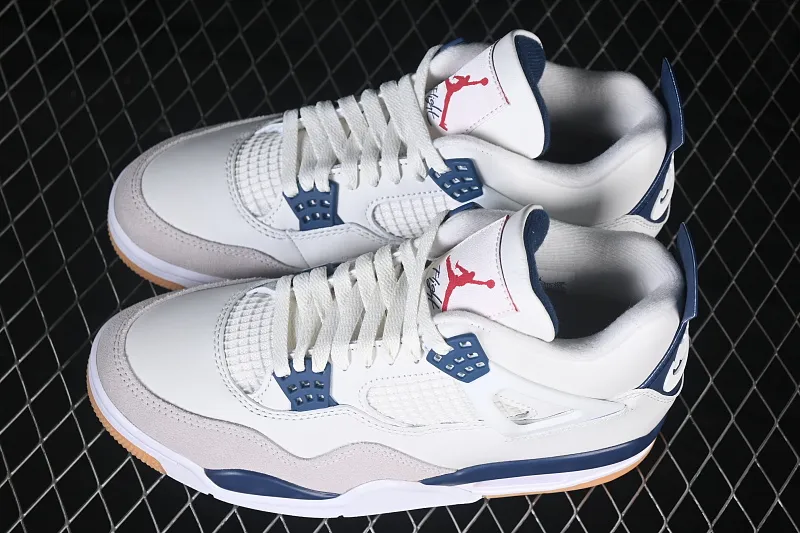 All categories Air Jordan Jordan series basketball shoes Air Jordan 4 LJR version Nike SB x Air Jordan 4 "Navy" AJ4 Joe 4 joint white and blue DR5415-100